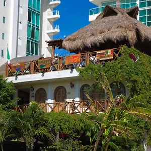 https://hostel-natura.quintano-roohotels.com