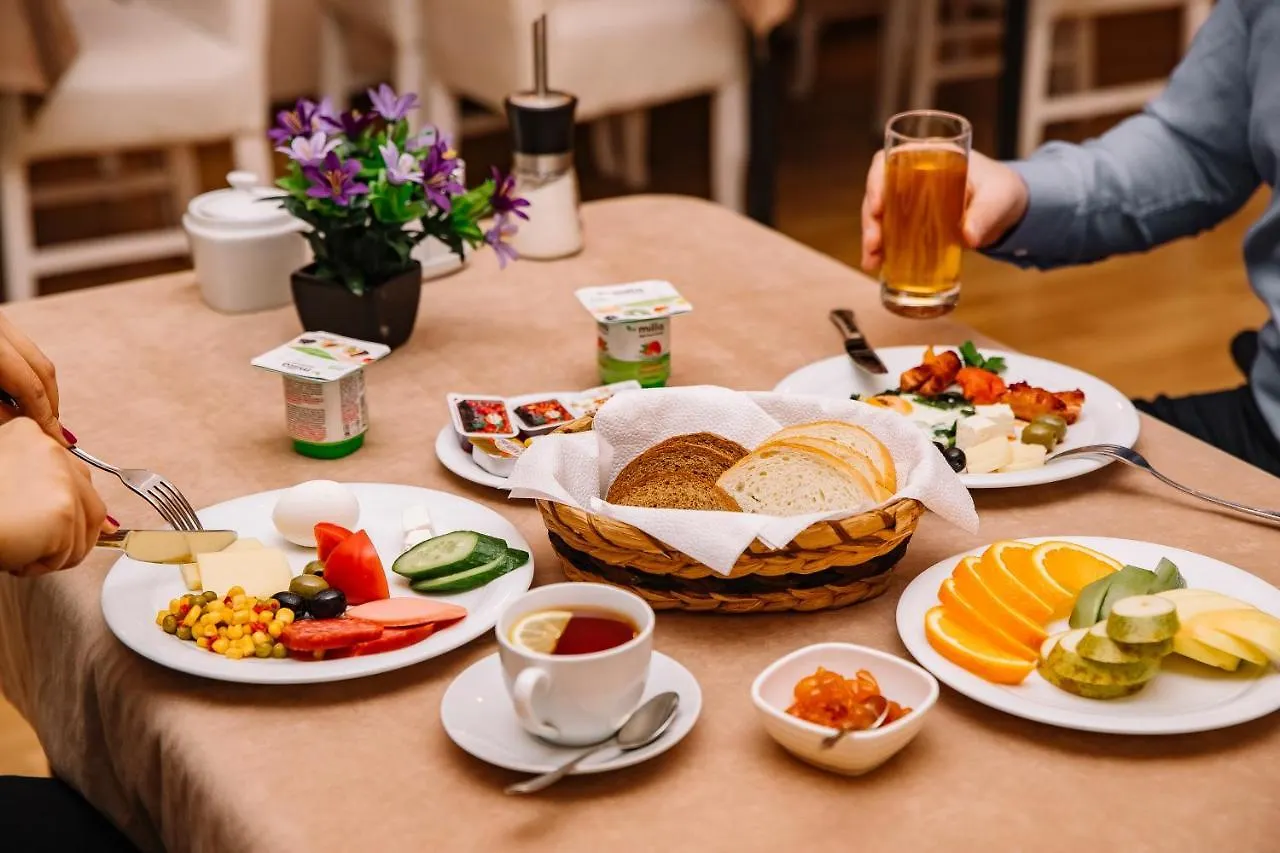 Central Baku Hotel 3*,
